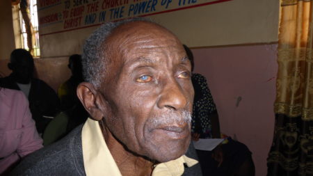 KEnyan man receoves sight-saving cataract surgery through Operation Eyesight